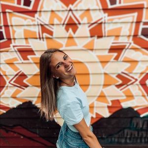 Meet your Posher, Jillian